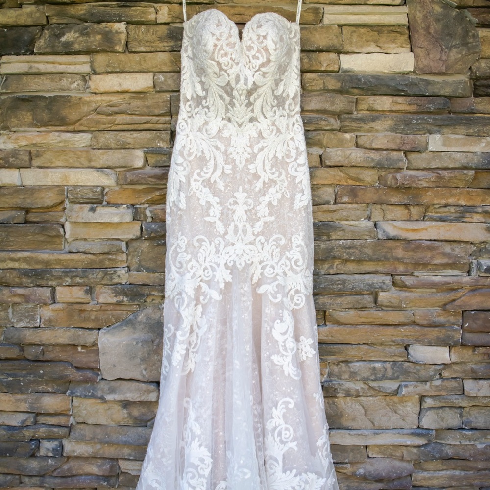 Sophia Tolli White Floral Lace Wedding Dress - Picture 4 of 6